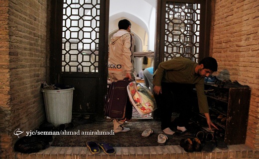 آغاز آیین معنوی اعتکاف در مساجد سمنان - گزارش تصویری