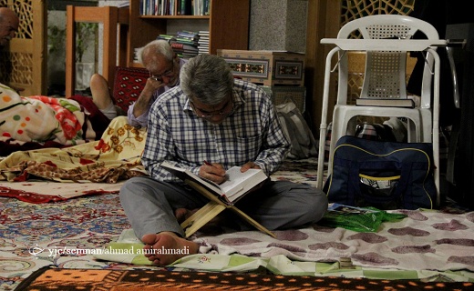 آغاز آیین معنوی اعتکاف در مساجد سمنان - گزارش تصویری