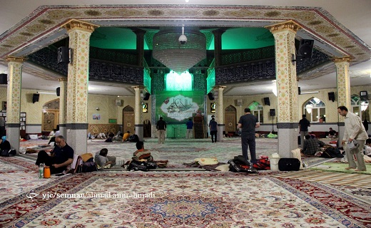 آغاز آیین معنوی اعتکاف در مساجد سمنان - گزارش تصویری