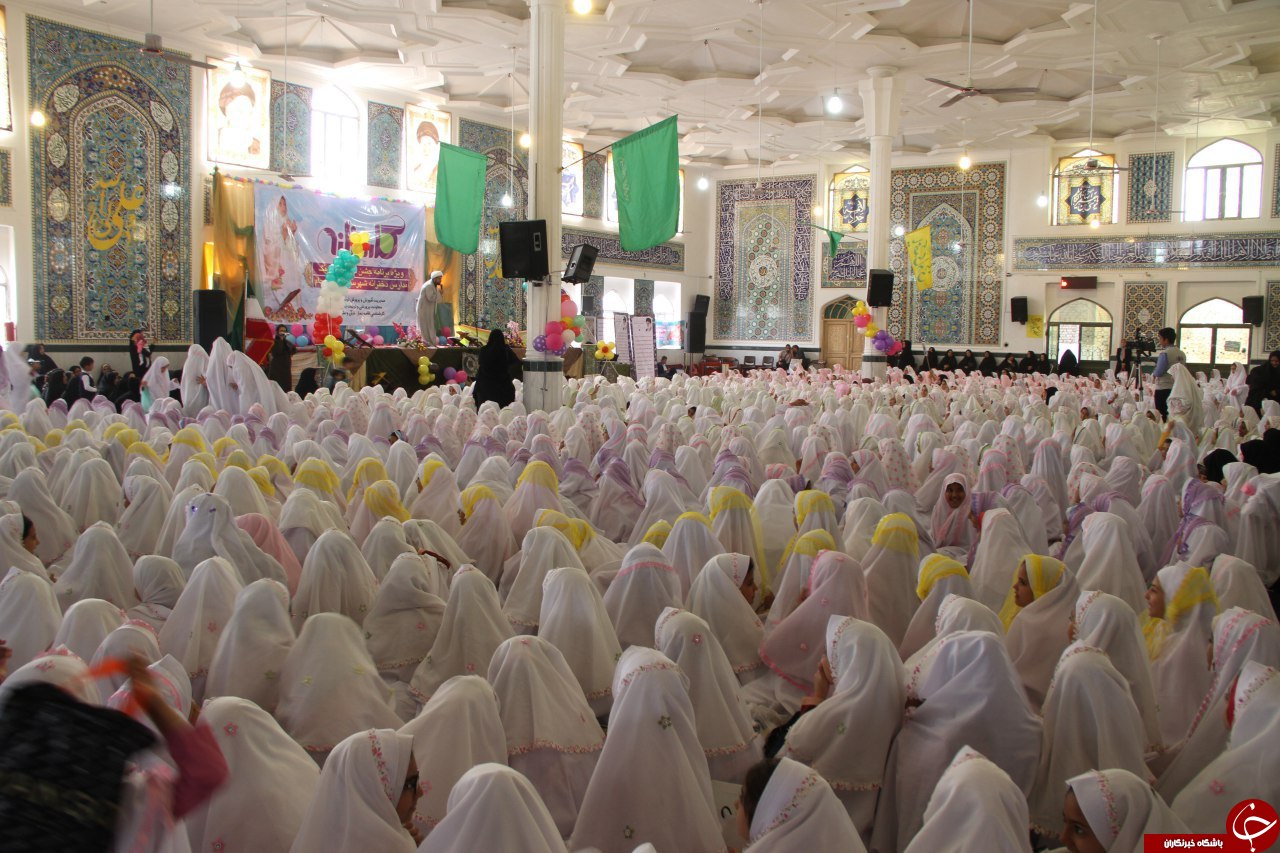 جشن تکلیف ۱۵۰۰ دانش آموز دختر شیعه و اهل سنت در تربت جام+تصاویر