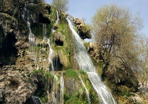 نمایی متفاوت از آبشار نیاسر + فیلم