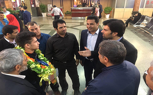 استقبال از دارنده ی مدال برنز مسابقات جهانی + تصاویر