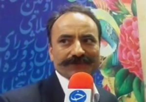 من رجل سیاسی‌ام چون اخبار را دنبال می‌کنم!+ فیلم