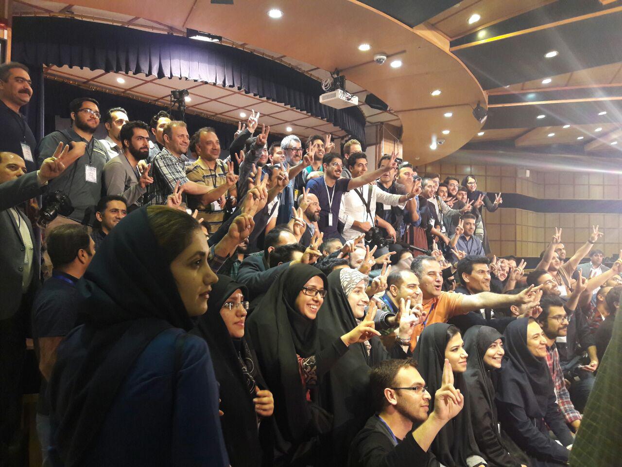 خندوانه سیاسی!/