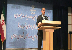"استند آپ" كمدی يك نامزد انتخابات در سالن وزرات كشور/ در دولتم خيار می کاریم و خيارشور درو می‌کنیم!+فیلم