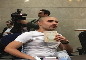 ثبت نام ایکیوسان در انتخابات + فیلم