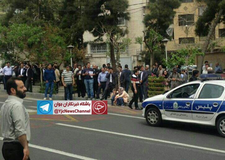 تجمع مال باختگان مؤسسه اعتباری کاسپین در مقابل وزارت کشور + تصاویر
