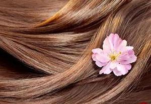 با این ماسک موهای خانگی، موهای‌تان را در بهار تقویت کنید!
