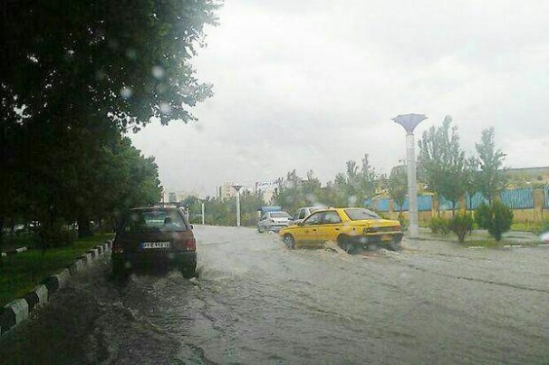 بارش شدید باران و آب گرفتگی معابر در تبریز