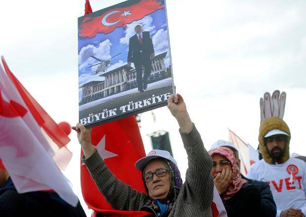 موافقان و مخالفان اردوغان برای اصلاح قانون اساسی چه کسانی هستند؟