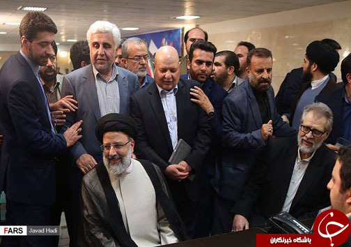 مجری مشهور در کنار حجت الاسلام رئیسی