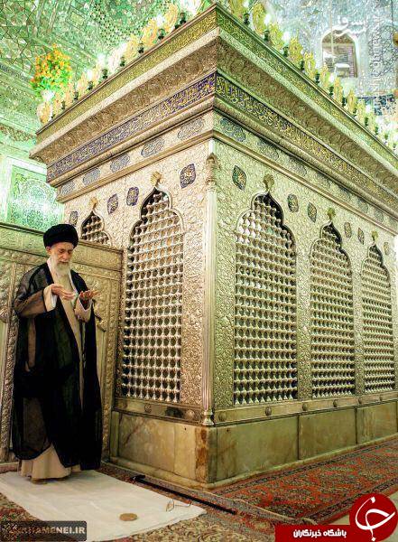 عکس/ رهبر انقلاب در حرم حضرت احمد بن موسی الکاظم