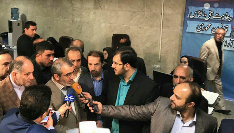 کدخدایی از محل ثبت نام کاندیدا&zwnj;ها در وزارت کشور بازدید کرد
