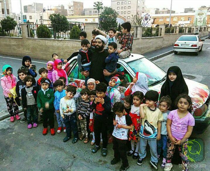 ماجرای عکس طلبه ای که در شبکه های اجتماعی دست به دست می شود