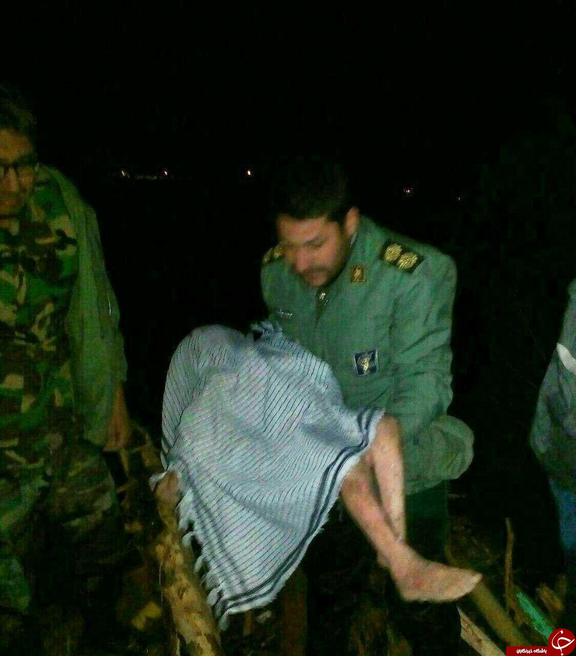 تصویری جانگداز از کودک جانباخته در سیل عجب&zwnj;شیر