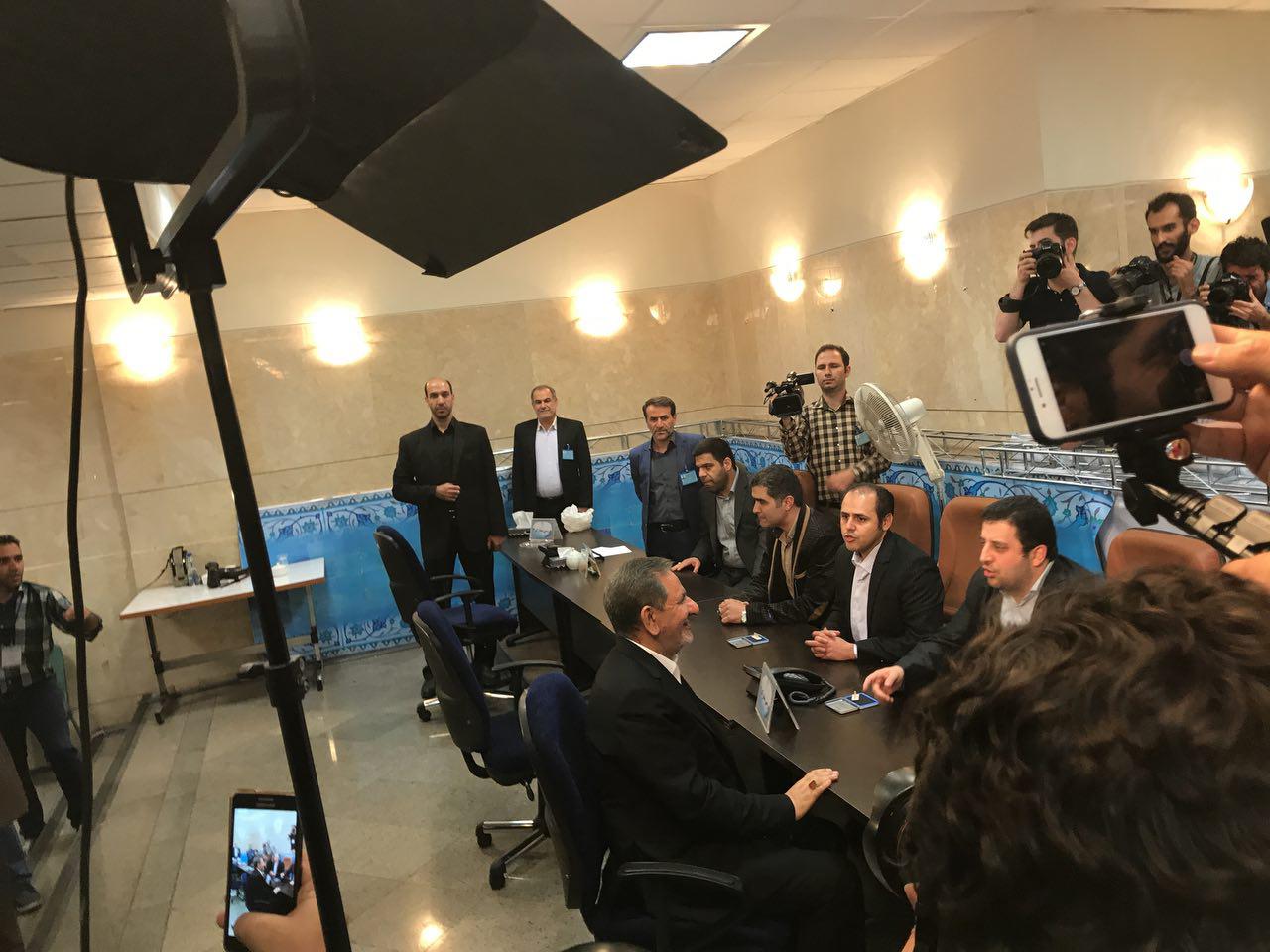 1361 داوطلب تا ساعت 14 امروز برای انتخابات ریاست جمهوری نام‌نویسی کردند/ قالیباف در انتخابات ریاست جمهوری ثبت نام کرد/ حضور جهانگیری در وزارت کشور برای ثبت نام انتخابات
