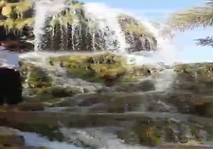 آبشار زیبا در شهرستان حاجی&zwnj;آباد + فیلم