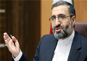 رئیس کل دادگستری استان تهران با خانواده‌های دو تن از شهدا دیدار کرد