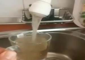 آب شرب نوشابه‌ای در لاهیجان + فیلم