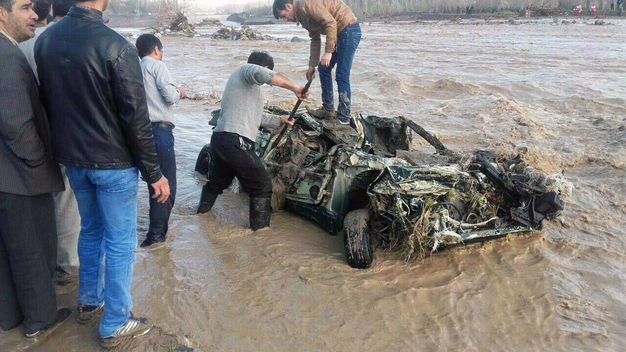 تخریب سه پل مهم و ۳۰ کیلومتر راه روستایی بر اثر سیل/ جایگزینی را&zwnj;ه&zwnj;های روستایی در حدفاصل سه راهی راژان تا زیوه