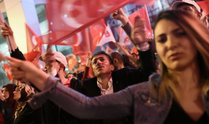 درگیری خیابانی نتیجه پیروزی اردوغان +فیلم