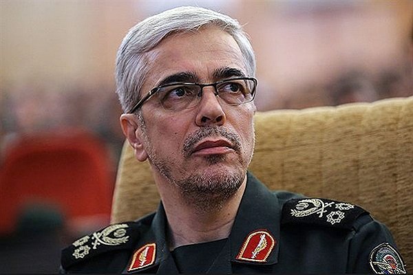 مسئولان مربوطه هرچه زودتر با همکاری نیروهای مسلح به سیل&zwnj;زدگان کمک کنند