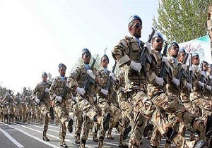 آغاز مراسم روز ارتش در کرمانشاه