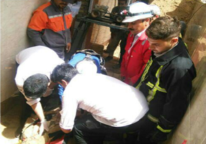 برق گرفتگی جان  یک چاه کن را در طبس گرفت