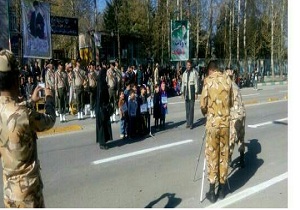 حضور کودکان اسلام آباد غرب در  مراسم روز ارتش