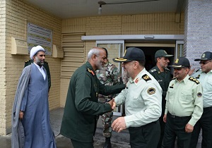 دیدار نوروزی فرمانده انتطامی استان با فرمانده قرارگاه سپاه قدس جنوب شرق کشور