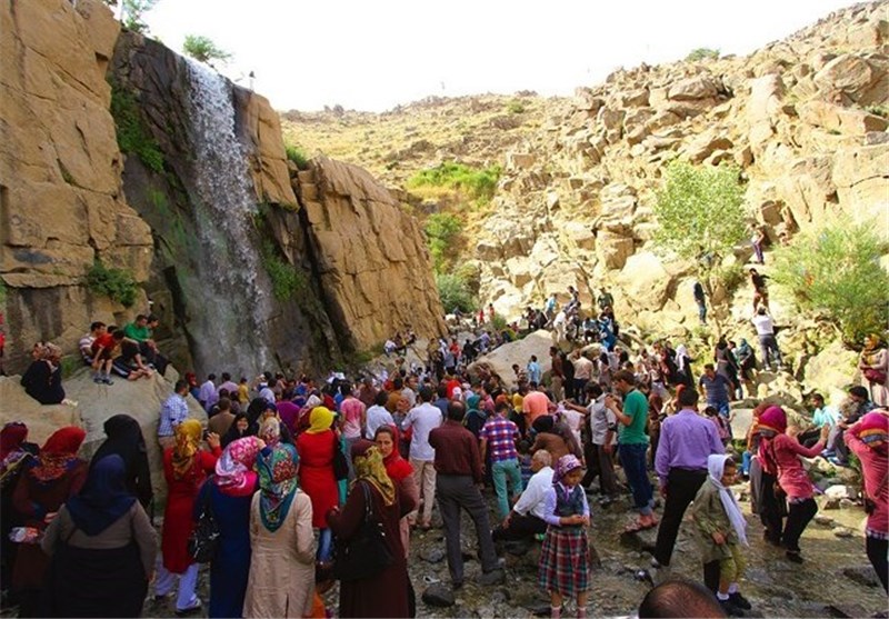 بازدید ۱۱۶ هزار و ۳۰۰ گردشگر از اماکن تاریخی طبیعی همدان