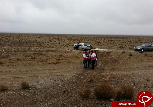 شش مصدوم در واژگونی سه دستگاه خودرو