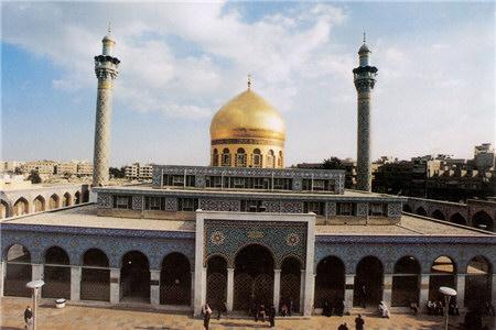 فیلم غبار روبی از حرم حضرت زینب (س)