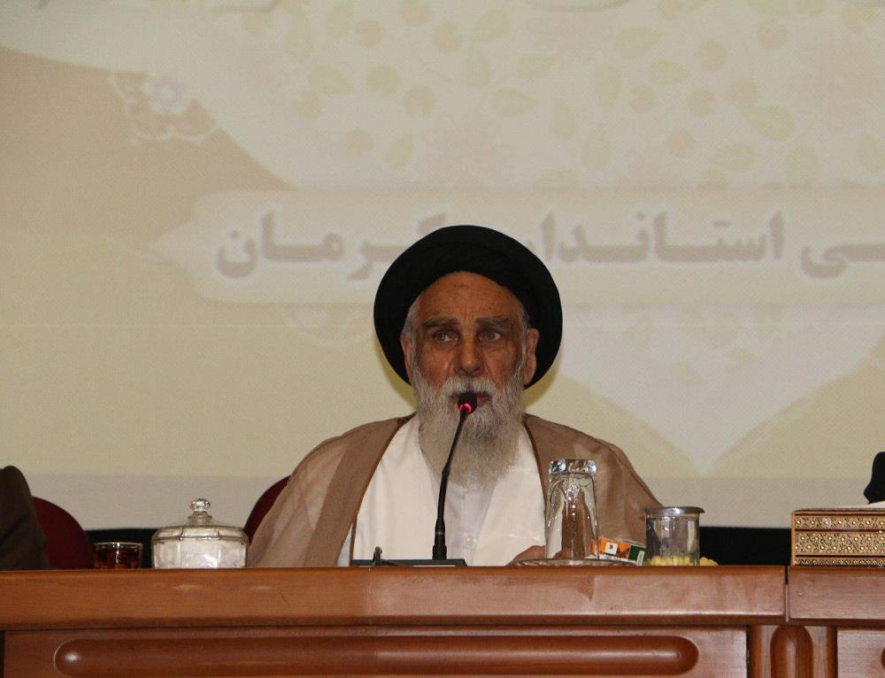 ادبیات خشن مناسب امر به معروف نیست