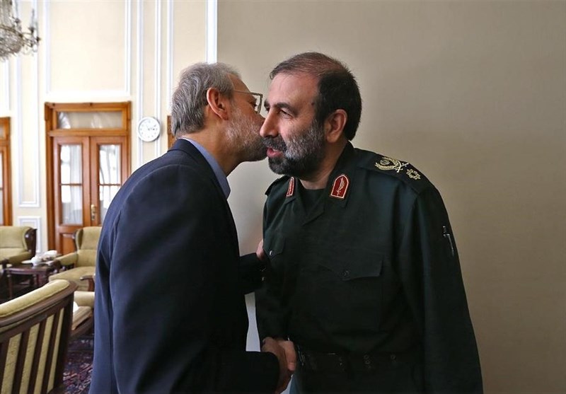 گزارش تصویری از دیدار سرلشکر سلیمانی و تعدادی از فرماندهان سپاه با رئیس مجلس