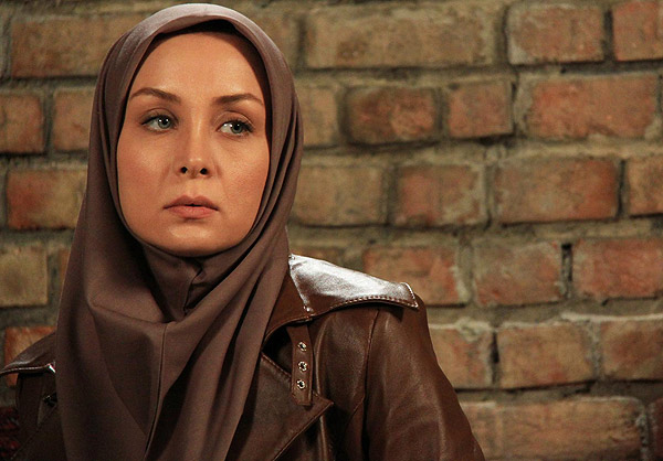 نمایش «آبی‌ترین آسمانی زمین» نوستالژی لذت‌بخش برای مخاطبان/ هنرمند، چهره مبلغ تئاتر است