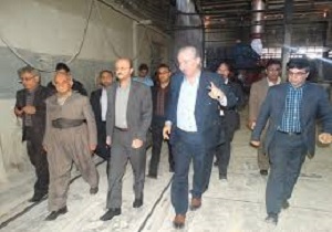 بازدید معاون رئیس جمهوری از کارخانه کاشی کسری