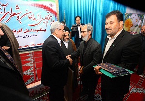 از مداحان و شعرای آئینی پیشکسوت آذربایجان غربی تجلیل شد