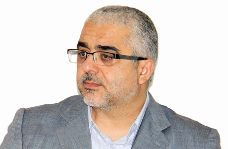 جعفرزاده ایمن آبادی: لغو پخش زنده مناظرات کاندیدا‌ها مورد قبول مردم نیست/ این اقدام یک اشتباه بزرگ تاریخی است