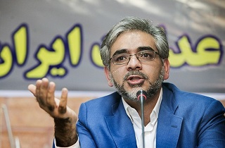 قربان‌زاده: می‌خواهند روحانی در وضعیت پاسخگویی قرار نگیرد