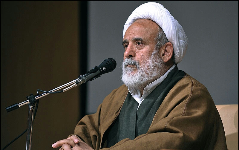 وظیفه خانواده ها انتقال معنا و فهم قرآن کریم به نسل دیگری است