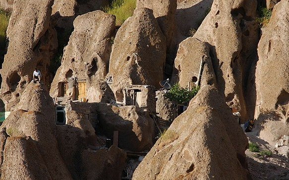 جاذبه های گردشگری روستای صخره‌‌ای کندوان