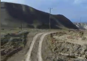 وضعیت نامناسب جاده روستای «قره تیکان» + فیلم
