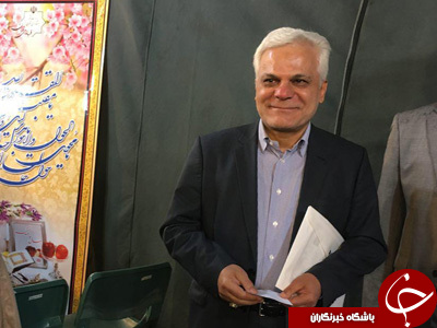 کدام چهره&zwnj;های مشهور در ششمین روز ثبت&zwnj;نام انتخابات شوراها نام&zwnj;نویسی کردند؟ + تصاویر
