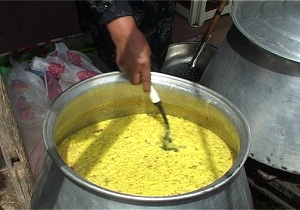 بازدید مسافران نوروزی از سیاه چادر عشایر
