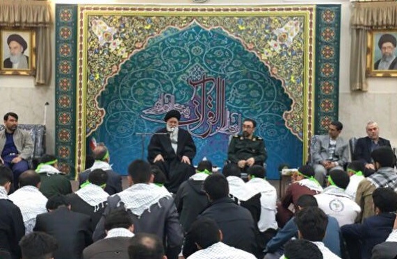 در مسیر انقلاب نباید فقط به کارهای شعاری بسنده کرد