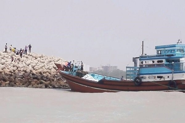 نجات یک شناور را از غرق&zwnj;شدن