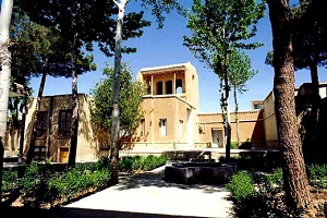 خانه تاریخی امام خمینی(ره) پذیرای هزاران گردشگر داخلی و خارجی