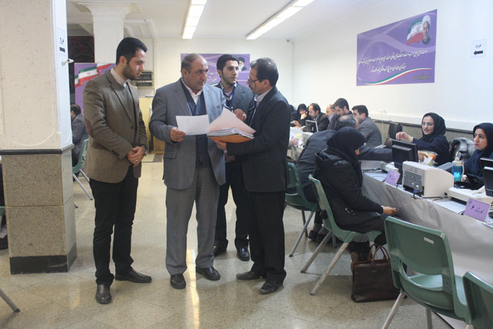 بازدید فرماندار تهران روند ثبت&zwnj;نام انتخابات شورای شهر