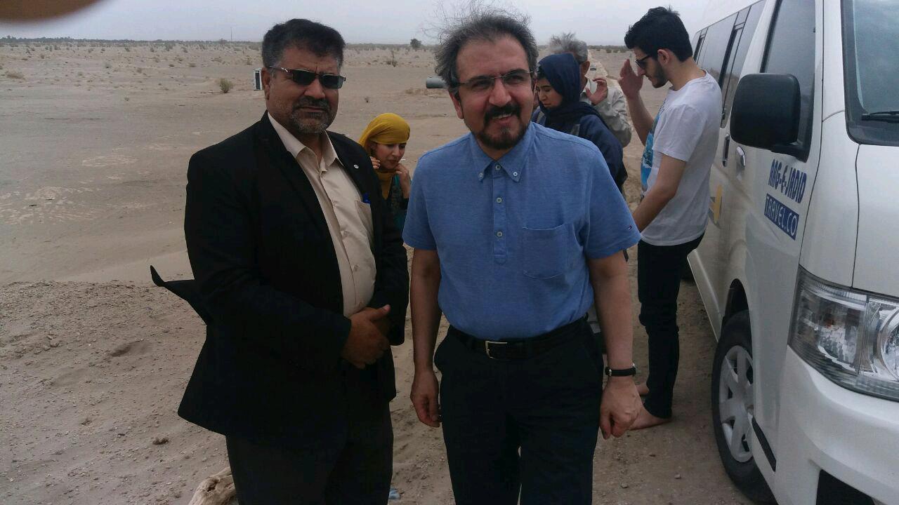 بازدید سخنگوی وزارت امور خارجه از بلندترین تپه&zwnj;های شنی کشور